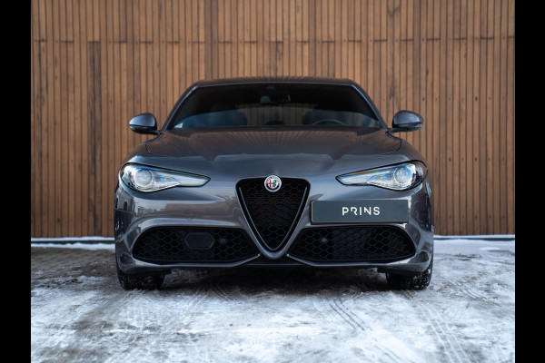 Alfa Romeo Giulia 2.0T Veloce 280pk | Adapt. cruise | CarPlay | Orig. NL