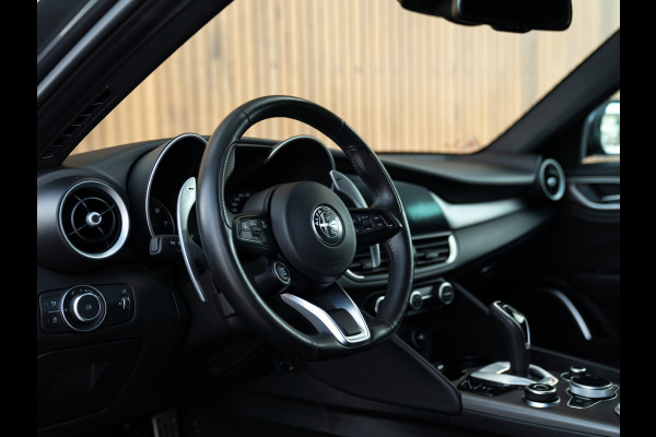 Alfa Romeo Giulia 2.0T Veloce 280pk | Adapt. cruise | CarPlay | Orig. NL