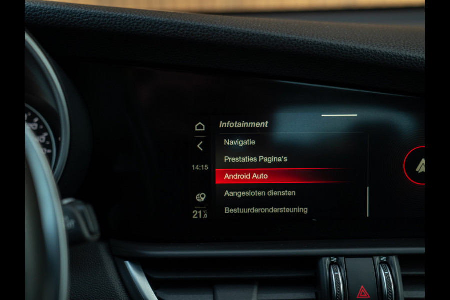 Alfa Romeo Giulia 2.0T Veloce 280pk | Adapt. cruise | CarPlay | Orig. NL