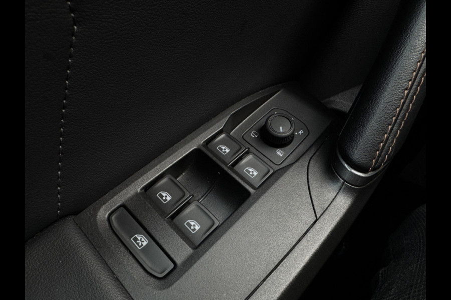 CUPRA Leon eTSI 150PK BUSINESS EDITION CAMERA/LEDER/TRAVEL-ASSIST