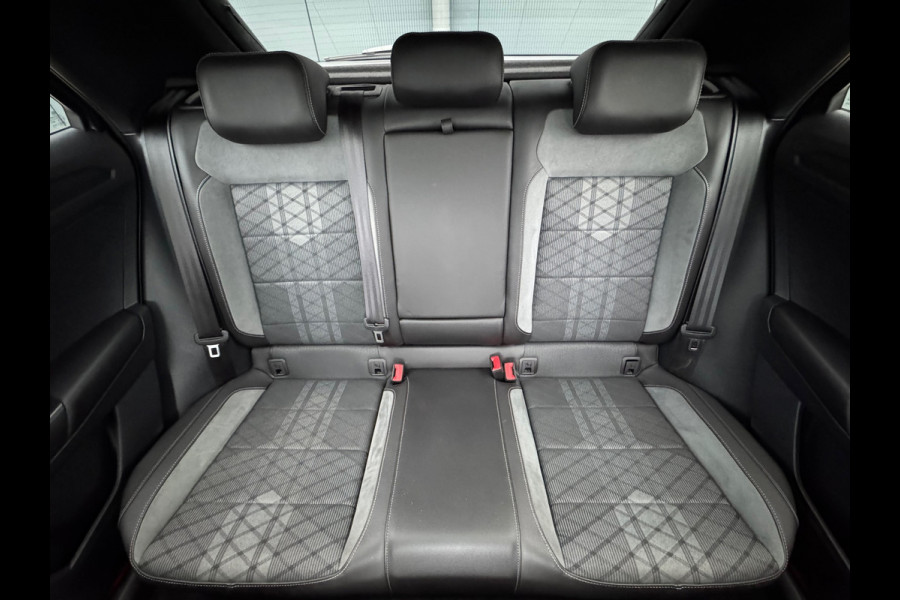 Volkswagen T-Roc 1.0 TSI R-Line * Panorama * Adaptieve Cruise Control * Carplay *