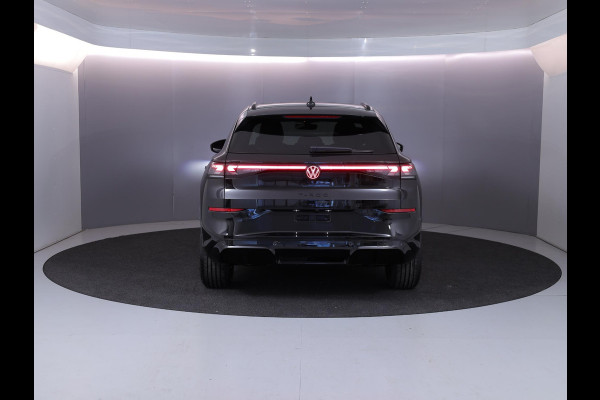 Volkswagen T-Roc R-Line First Edition 1.5 eTSI 110 kW / 150 PK SUV