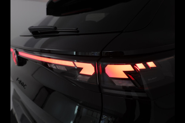 Volkswagen T-Roc R-Line First Edition 1.5 eTSI 110 kW / 150 PK SUV