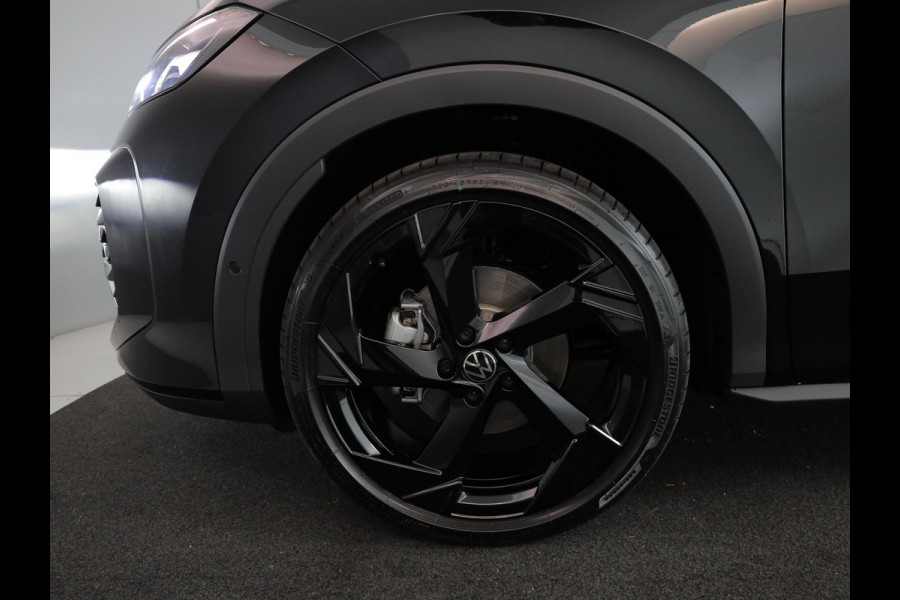 Volkswagen T-Roc R-Line First Edition 1.5 eTSI 110 kW / 150 PK SUV