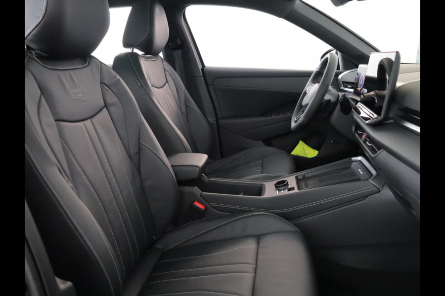 Volkswagen T-Roc R-Line First Edition 1.5 eTSI 110 kW / 150 PK SUV