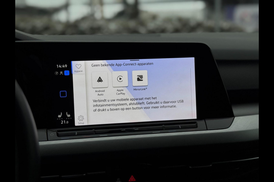 Volkswagen Golf 1.0 TSI Life | Navi, ACC, Airco, Stuur + Stoelverw, Carplay/Android | Dealeronderhouden | NAP |