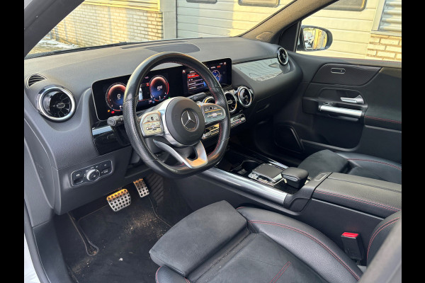 Mercedes-Benz B-Klasse 180 Business Solution AMG | Stoelverwarming | Dealer Onderhouden | Wide Screen