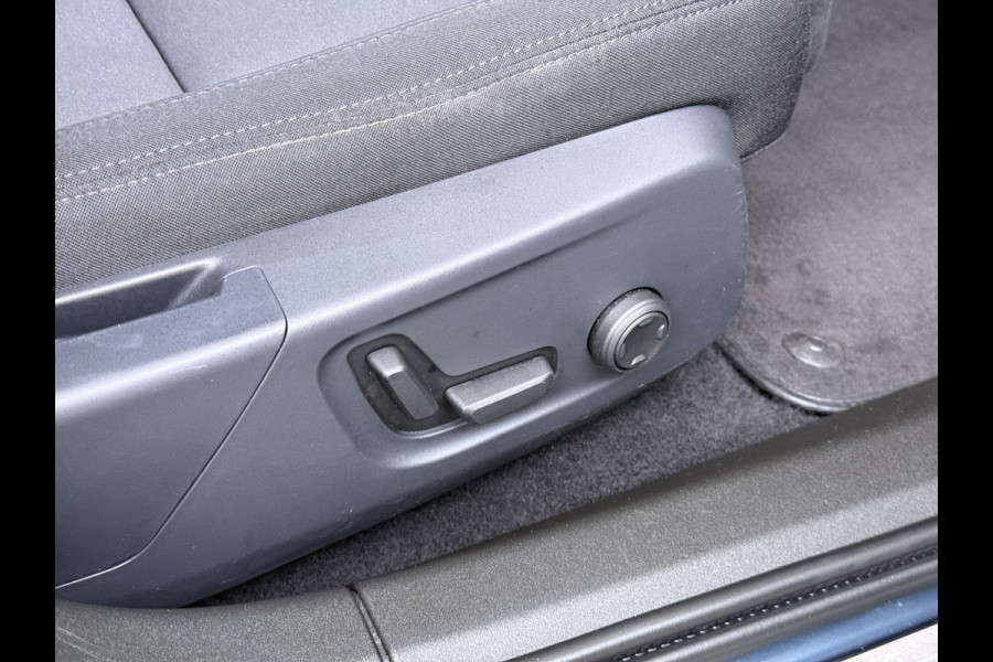 Polestar 2 408PK AWD Long Range Pano-Dak 360°Camera Dual Motor 78kWh SOH 93% Trekhaak Adap.Cruise HarmanKardon®-Audio Apple Carplay Android Elek.Achterklep/Stoelen Lmv 19" Google Maps Keyless Led Origineel Nederlandse Auto Dealeronderhouden 4WD