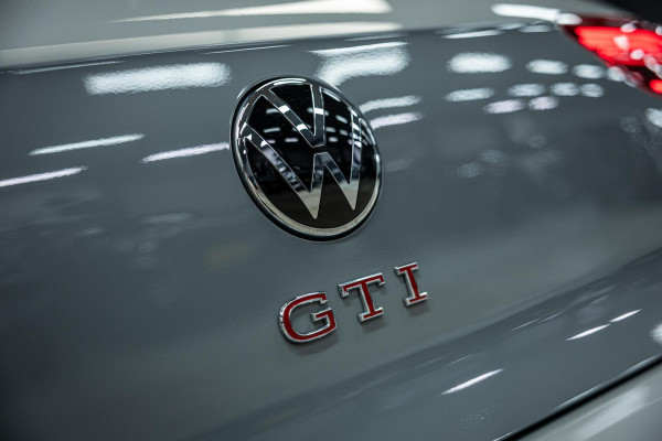 Volkswagen Golf 2.0 TSI GTI