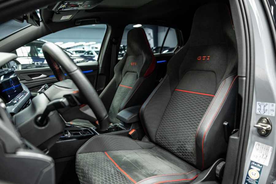 Volkswagen Golf 2.0 TSI GTI