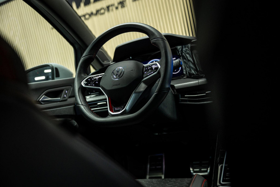 Volkswagen Golf 2.0 TSI GTI