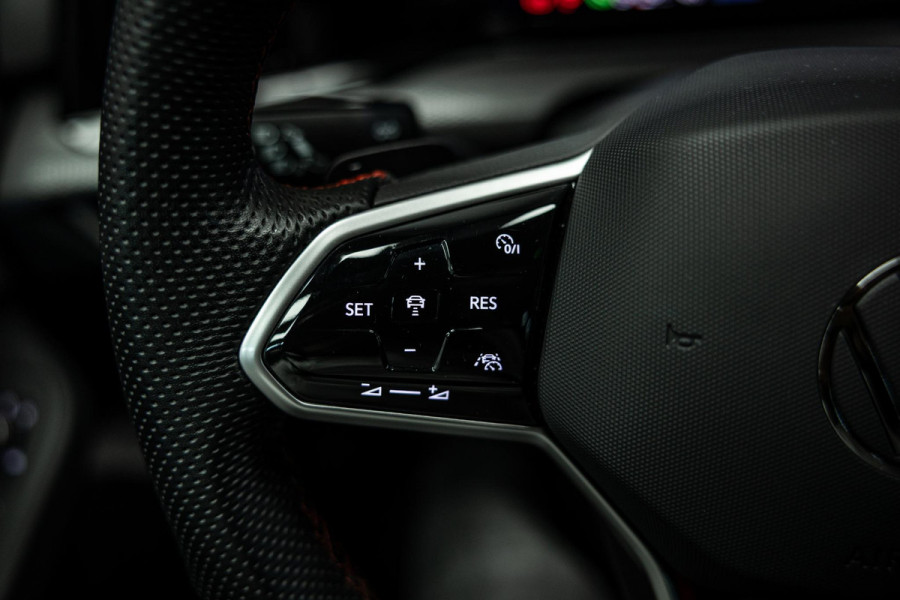 Volkswagen Golf 2.0 TSI GTI