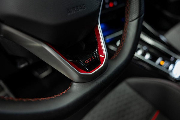 Volkswagen Golf 2.0 TSI GTI