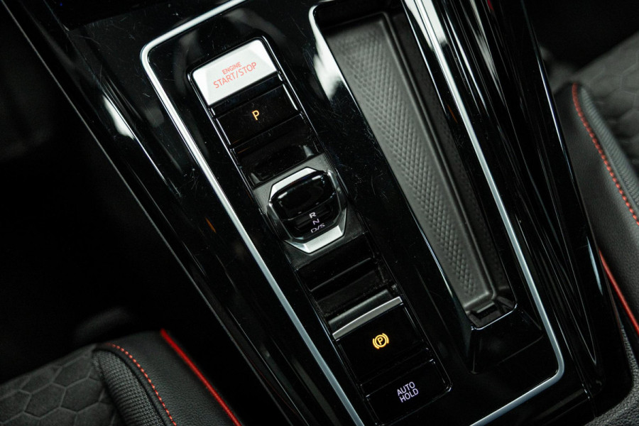 Volkswagen Golf 2.0 TSI GTI