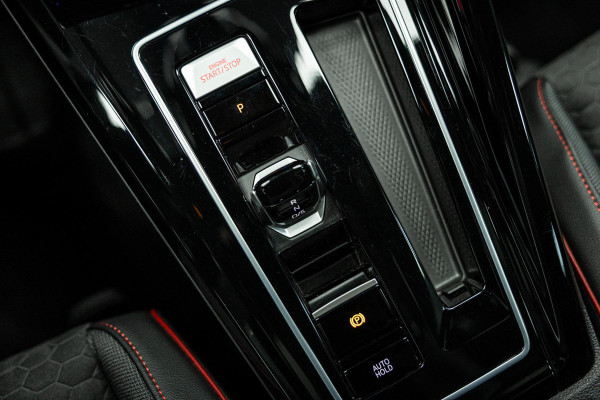 Volkswagen Golf 2.0 TSI GTI