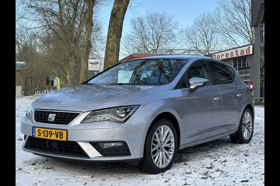 Seat Leon 1.5 TSI Style Business Intense / Opendak / Stoelverwarming / Carplay