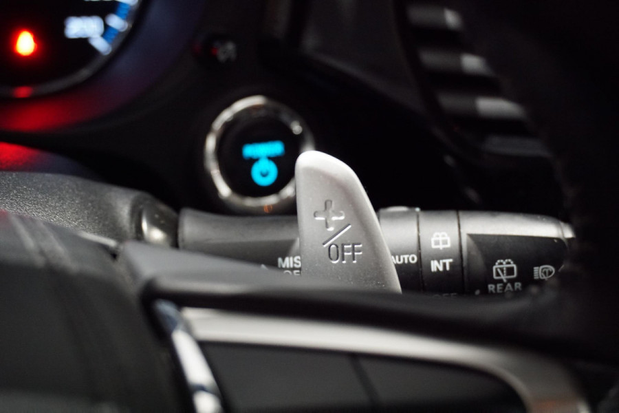 Mitsubishi Outlander 2.4 PHEV Pure + TREKHAAK / CARPLAY / CAMERA / STOELVERWARMING /