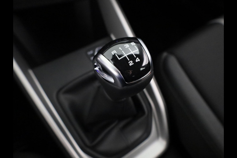 Audi A1 Sportback 25 TFSI S edition 95pk | Parkeerhulp plus | Automatische airco | Navigatie via App | 17 inch lichtmetalen velgen | Dak in contrast kleur