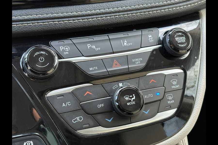 Chrysler Voyager 3.6 V6 Hybrid PHEV LIMITED