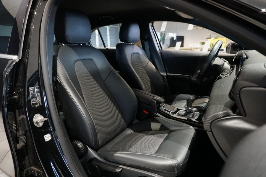 Mercedes-Benz A-Klasse 180 136PK + WIDE SCREEN / CAMERA / STOELVERWARMING /