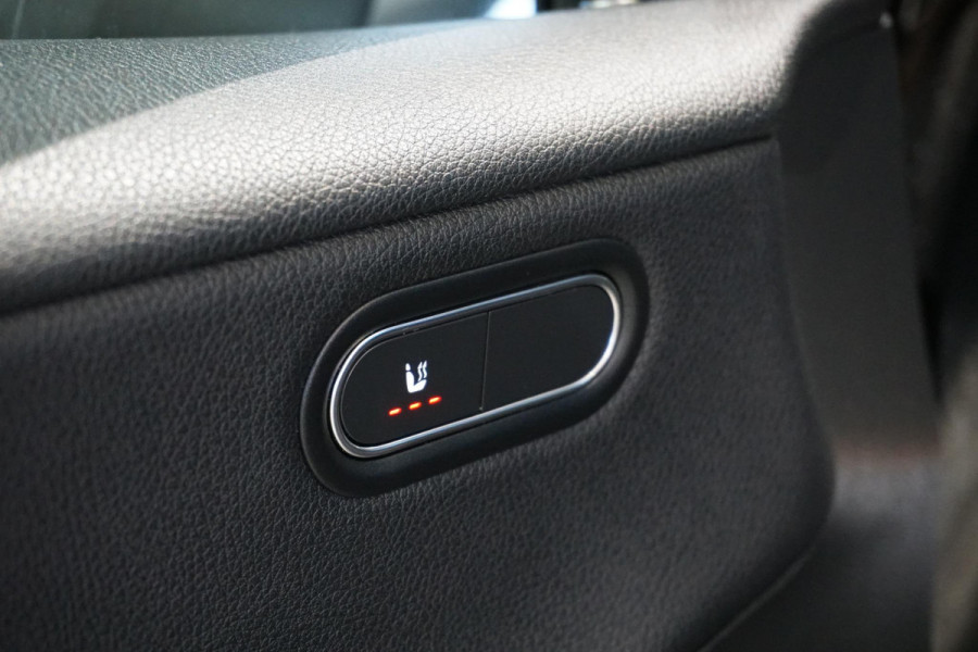 Mercedes-Benz A-Klasse 180 136PK + WIDE SCREEN / CAMERA / STOELVERWARMING /