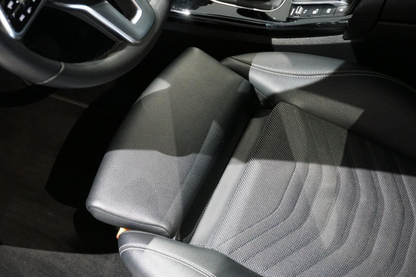 Mercedes-Benz A-Klasse 180 136PK + WIDE SCREEN / CAMERA / STOELVERWARMING /