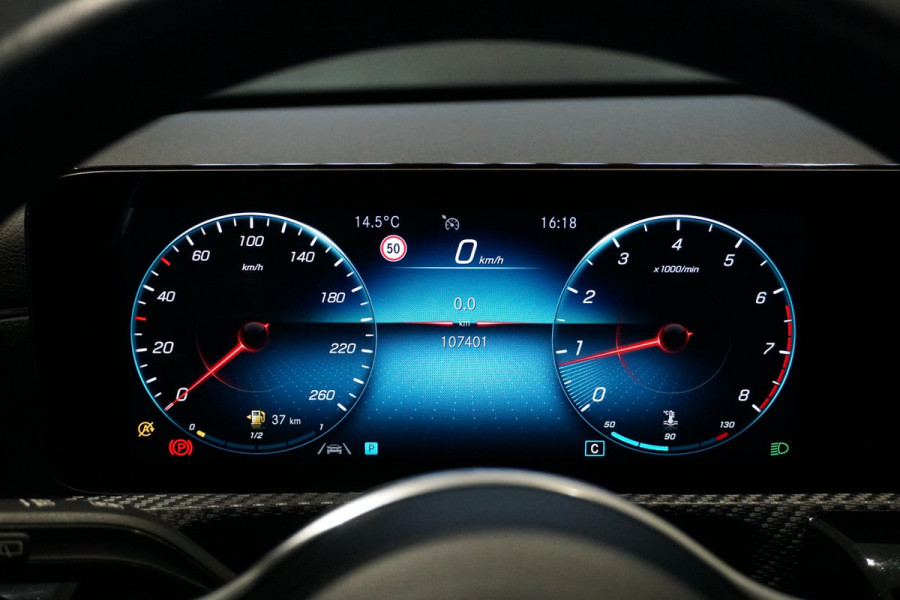 Mercedes-Benz A-Klasse 180 136PK + WIDE SCREEN / CAMERA / STOELVERWARMING /