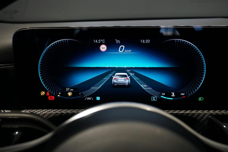 Mercedes-Benz A-Klasse 180 136PK + WIDE SCREEN / CAMERA / STOELVERWARMING /