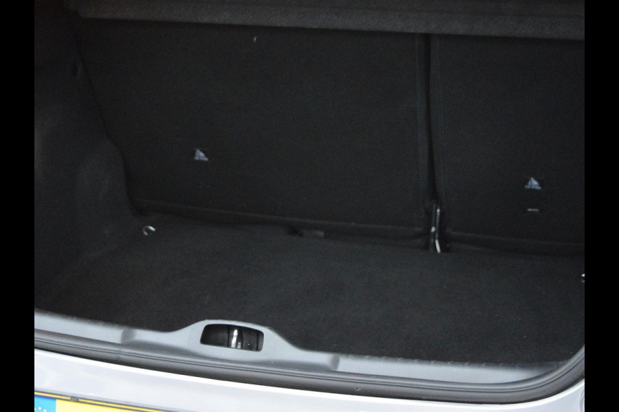 Citroën C4 Cactus 1.2 PureTech Shine TREKHAAK | NAVIGATIE & CARPLAY | CAMERA MET SENSOREN | E.C.C. |