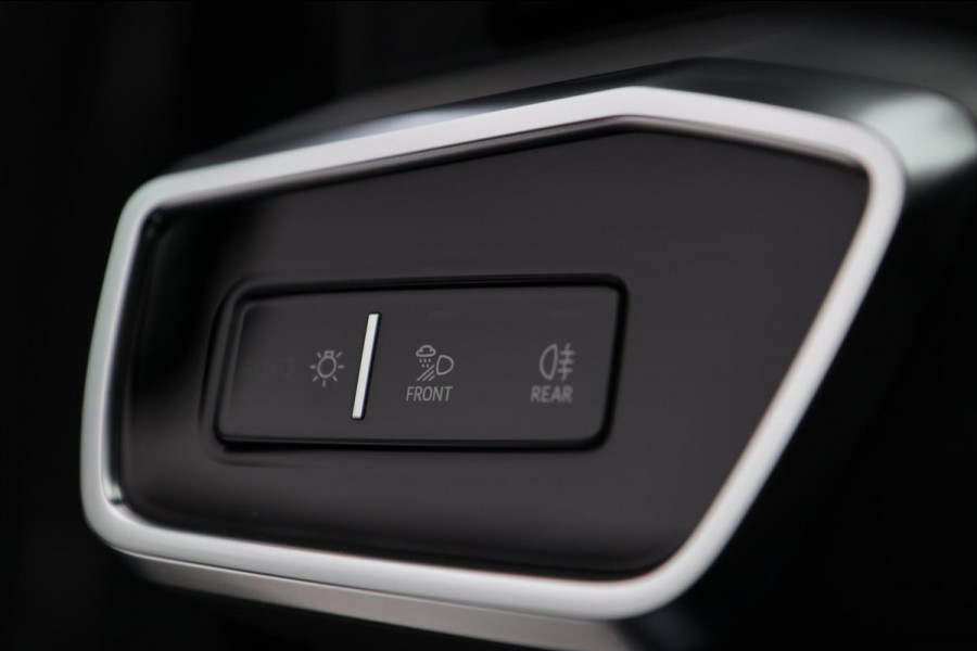 Audi A6 Avant 55 TFSI e 3x S Line Quattro Competition / PANO / MEMORY / B&O / KEYLESS / CAMERA