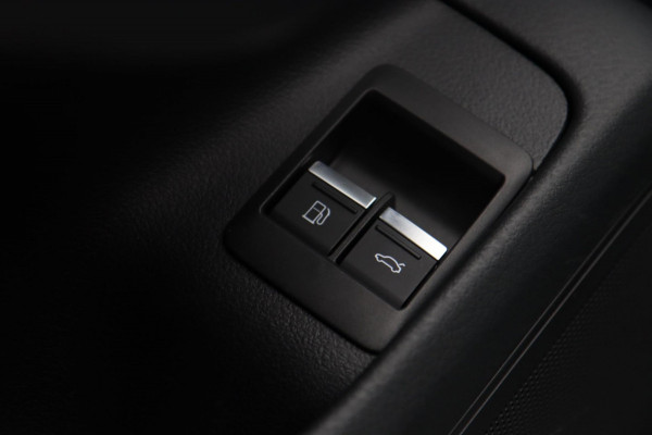 Audi A6 Avant 55 TFSI e 3x S Line Quattro Competition / PANO / MEMORY / B&O / KEYLESS / CAMERA