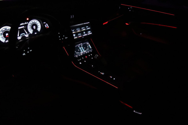 Audi A6 Avant 55 TFSI e 3x S Line Quattro Competition / PANO / MEMORY / B&O / KEYLESS / CAMERA