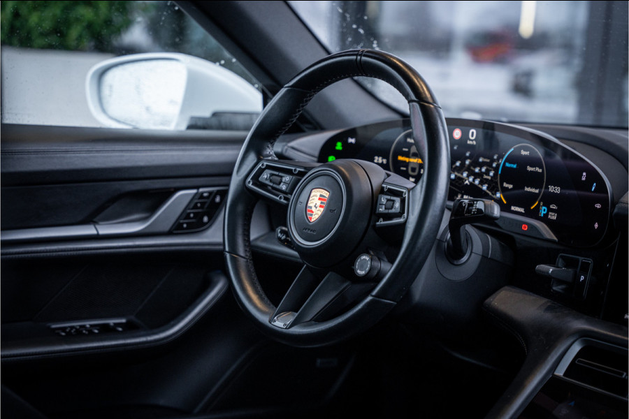 Porsche Taycan Performance 84 kWh - Origineel NL | Panorama | Sport Chrono + | Bose | Memory | Lift