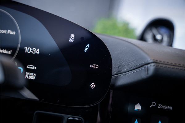 Porsche Taycan Performance 84 kWh - Origineel NL | Panorama | Sport Chrono + | Bose | Memory | Lift