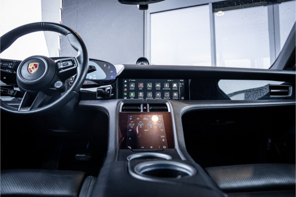 Porsche Taycan Performance 84 kWh - Origineel NL | Panorama | Sport Chrono + | Bose | Memory | Lift