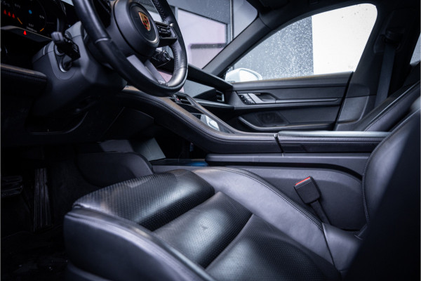 Porsche Taycan Performance 84 kWh - Origineel NL | Panorama | Sport Chrono + | Bose | Memory | Lift