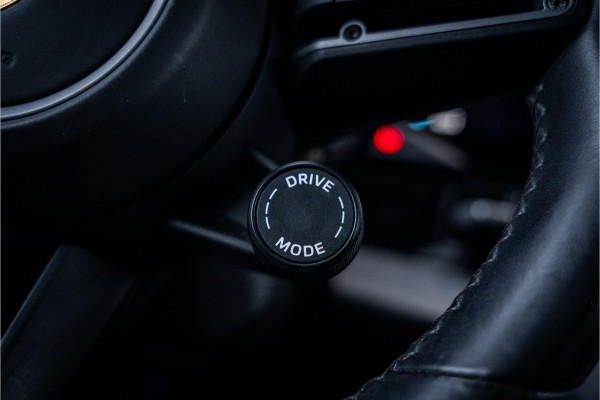 Porsche Taycan Performance 84 kWh - Origineel NL | Panorama | Sport Chrono + | Bose | Memory | Lift