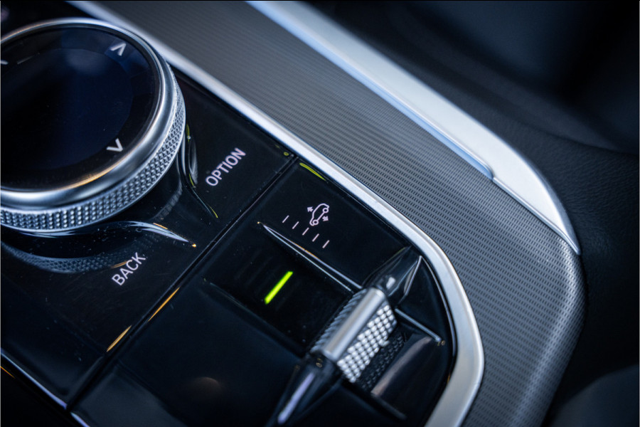 BMW X5 xDrive45e High Executive - M Sport | Dravitgrau | Kuipstoelen | Panorama | Memory