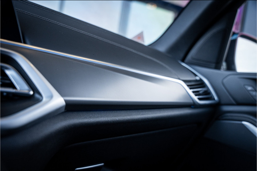 BMW X5 xDrive45e High Executive - M Sport | Dravitgrau | Kuipstoelen | Panorama | Memory