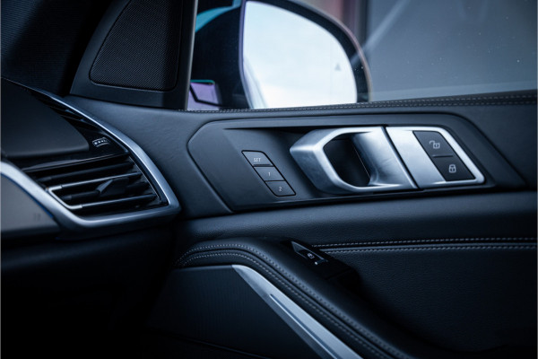 BMW X5 xDrive45e High Executive - M Sport | Dravitgrau | Kuipstoelen | Panorama | Memory