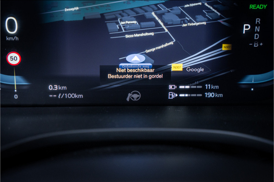 Volvo XC60 2.0 Recharge T8 AWD R-Design - Luchtvering | Panorama | H&K | Memory | 360 Camera