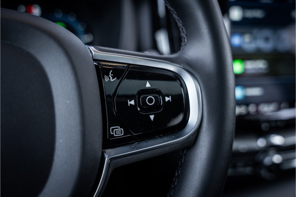 Volvo XC60 2.0 Recharge T8 AWD R-Design - Luchtvering | Panorama | H&K | Memory | 360 Camera