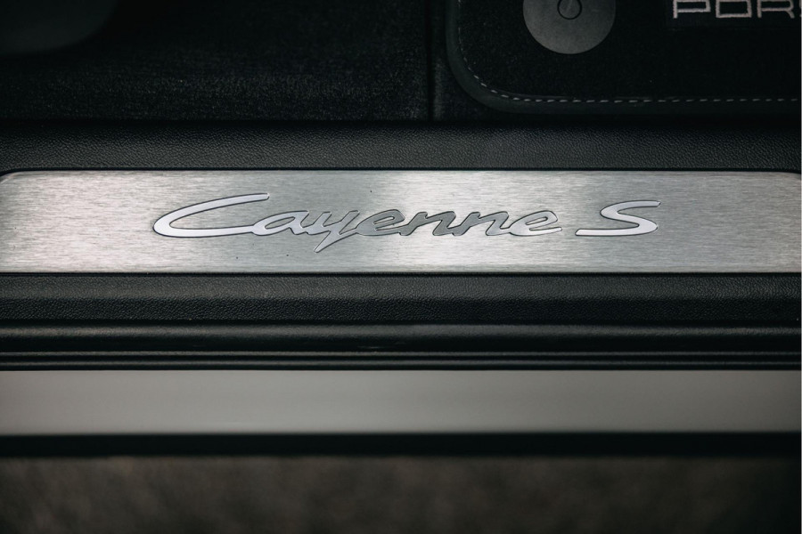 Porsche Cayenne Coupé 3.0 S E-Hybrid | Stoelmasssage | HomeLink | Head-Up | Sport Chrono | Bose | Trekhaak | Kreide |