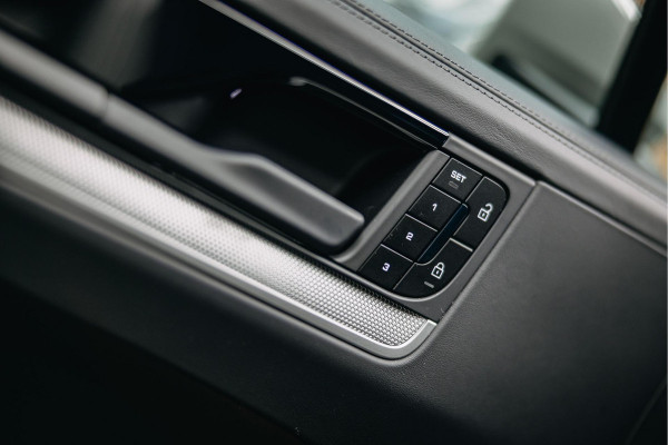 Porsche Cayenne Coupé 3.0 S E-Hybrid | Stoelmasssage | HomeLink | Head-Up | Sport Chrono | Bose | Trekhaak | Kreide |