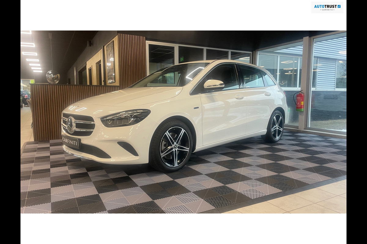 Mercedes-Benz B-Klasse 250 e Business Line, Navigatie, Climate control, Camera, Cruise control, Lichtmetaal.