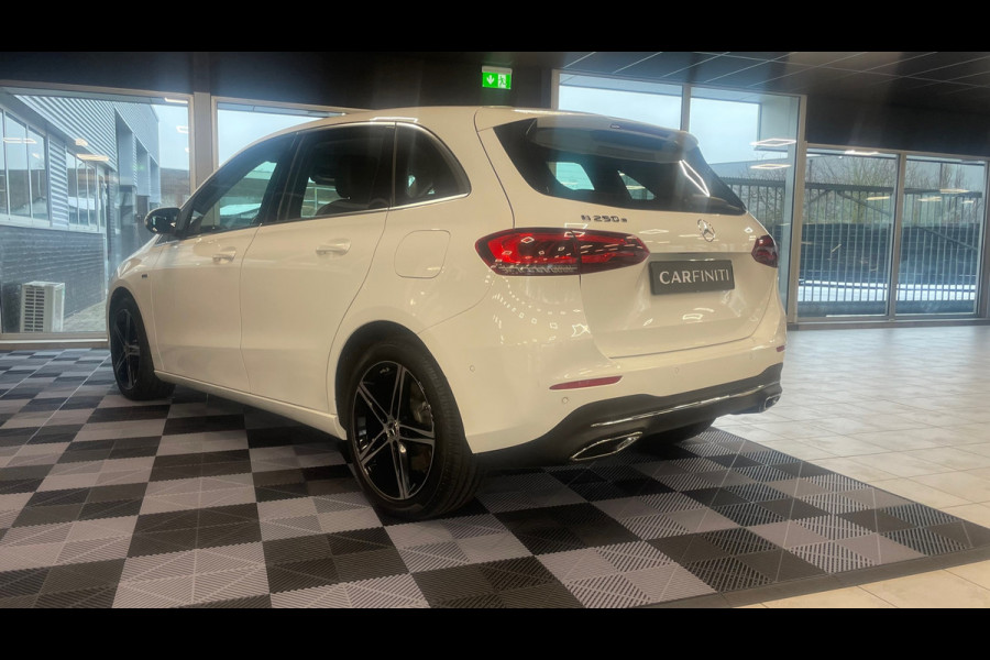 Mercedes-Benz B-Klasse 250 e Business Line, Navigatie, Climate control, Camera, Cruise control, Lichtmetaal.
