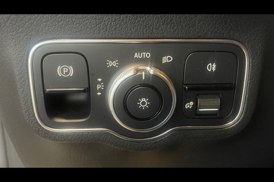 Mercedes-Benz B-Klasse 250 e Business Line, Navigatie, Climate control, Camera, Cruise control, Lichtmetaal.