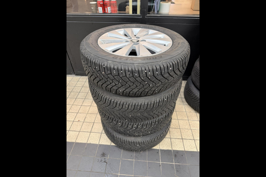 Seat Arona 1.0 TSI AUTOM. Style Connect CARPLAY-NAV | CRUISE | PRIVACY-GLASS