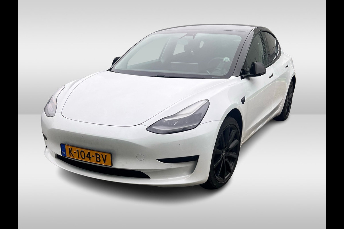 Tesla Model 3 Standard RWD Plus 60 kWh / FACELIFT / Autopilot / Panoramadak / Camera / Premium Audio / 18'' / Leder
