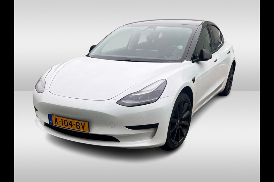 Tesla Model 3 Standard RWD Plus 60 kWh / FACELIFT / Autopilot / Panoramadak / Camera / Premium Audio / 18'' / Leder